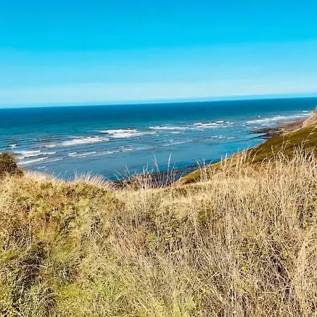 Hidden Gem With Bags Of Space. 3 Bed Town House *