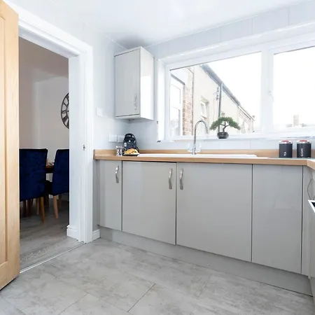 Hidden Gem With Bags Of Space. 3 Bed Town House Loftus