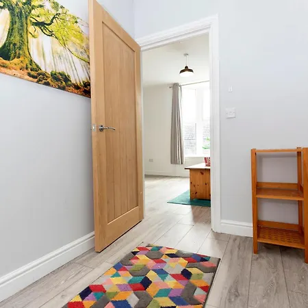 Hidden Gem With Bags Of Space. 3 Bed Town House *