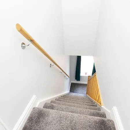 Hidden Gem With Bags Of Space. 3 Bed Town House *