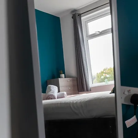 Hidden Gem With Bags Of Space. 3 Bed Town House Lejlighed