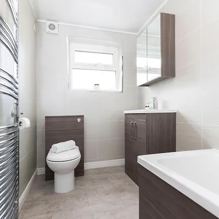 Hidden Gem With Bags Of Space. 3 Bed Town House Lejlighed Loftus